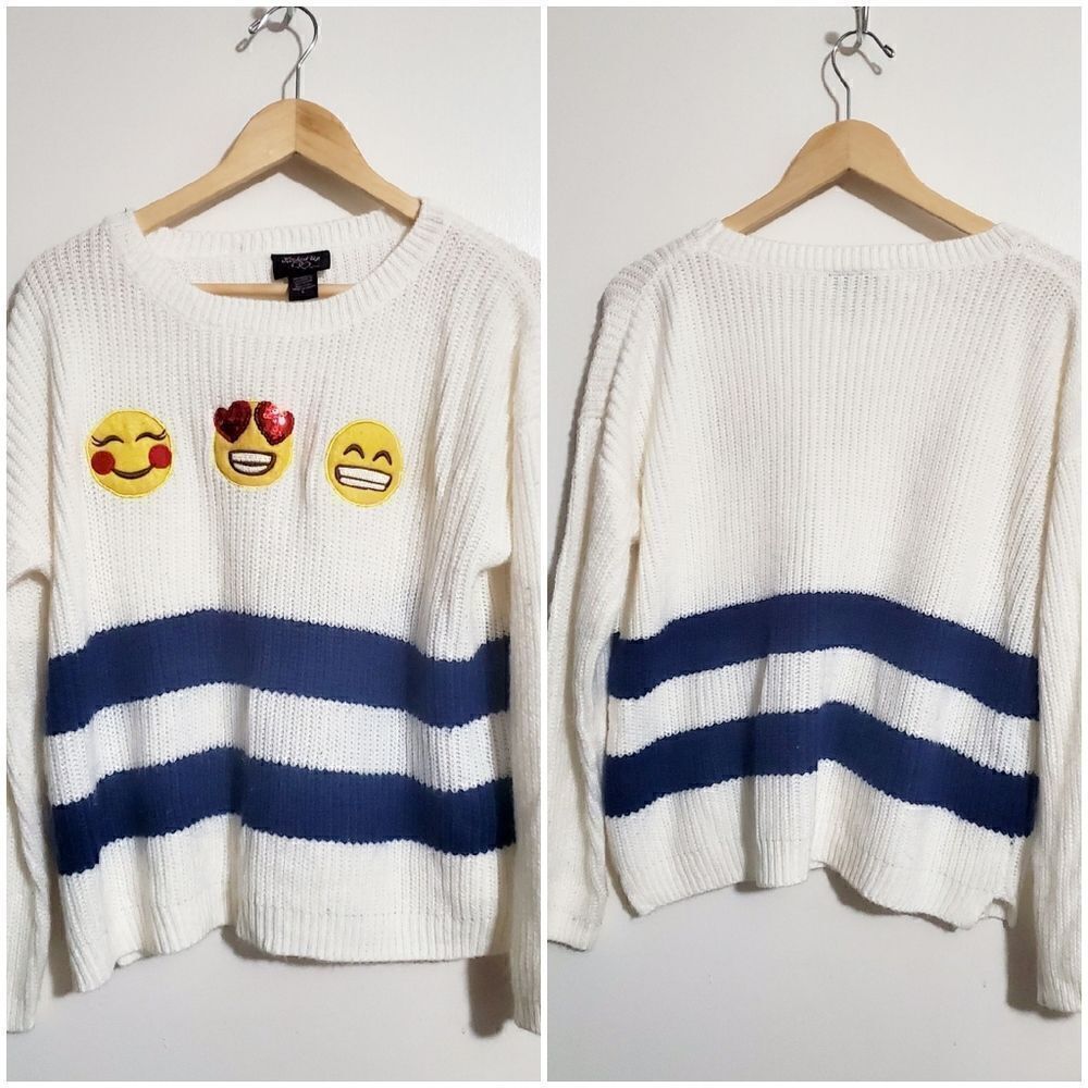 Hooked Up White Emoji Sweater Size Large
